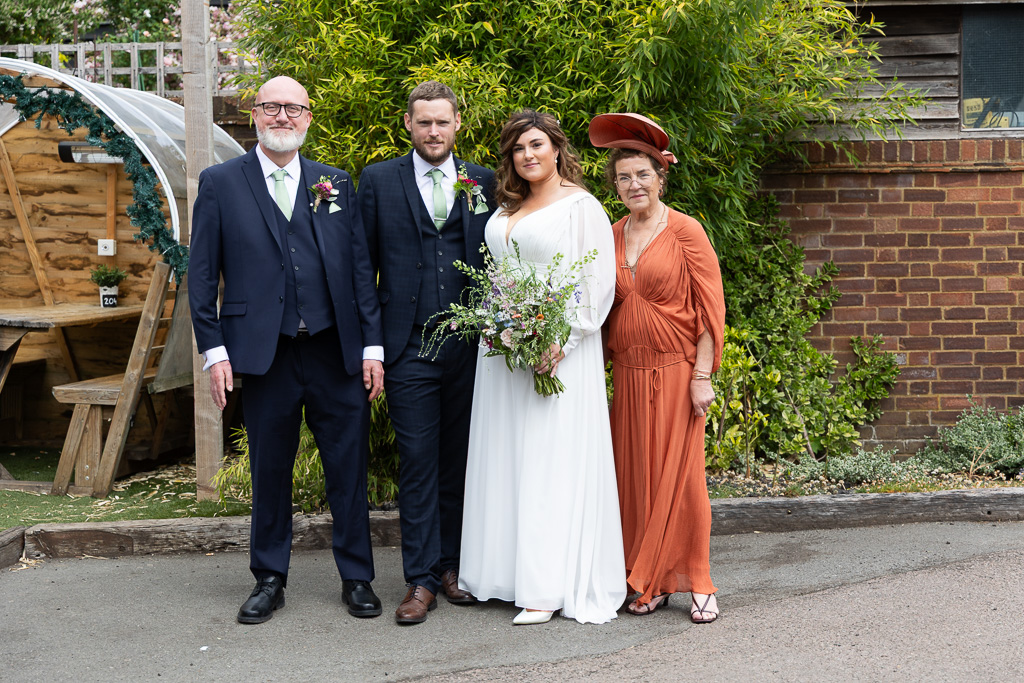Mr & Mrs Ellis Mr & Mrs Ellis
