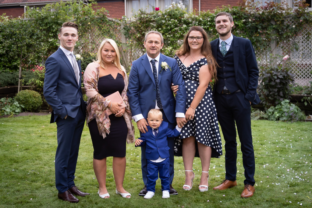 Mr & Mrs Makins Mr & Mrs Makins