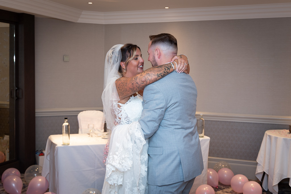 Mr & Mrs Phillips Mr & Mrs Phillips