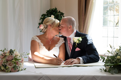 Mr & Mrs Wright Mr & Mrs Wright