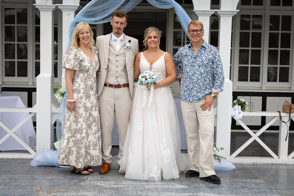 Mr & Mrs Dallas