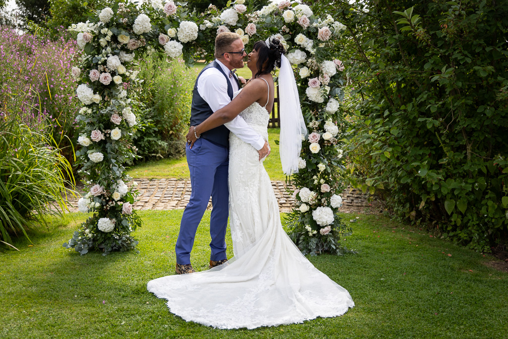 Mr & Mrs Hamilton Mr & Mrs Hamilton