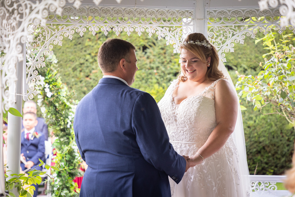 Mr & Mrs Kittle Mr & Mrs Kittle