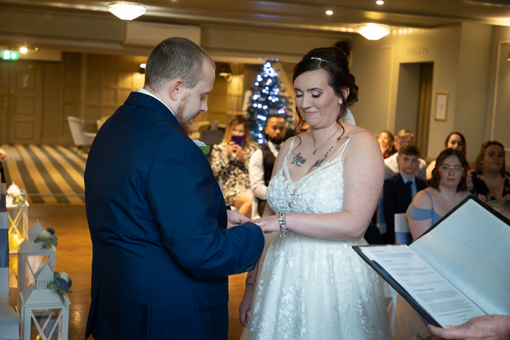 Mr & Mrs Pettit Mr & Mrs Pettit