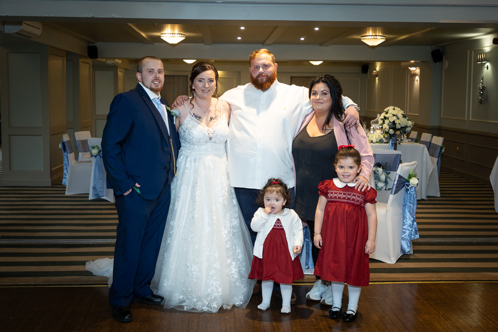 Mr & Mrs Pettit Mr & Mrs Pettit