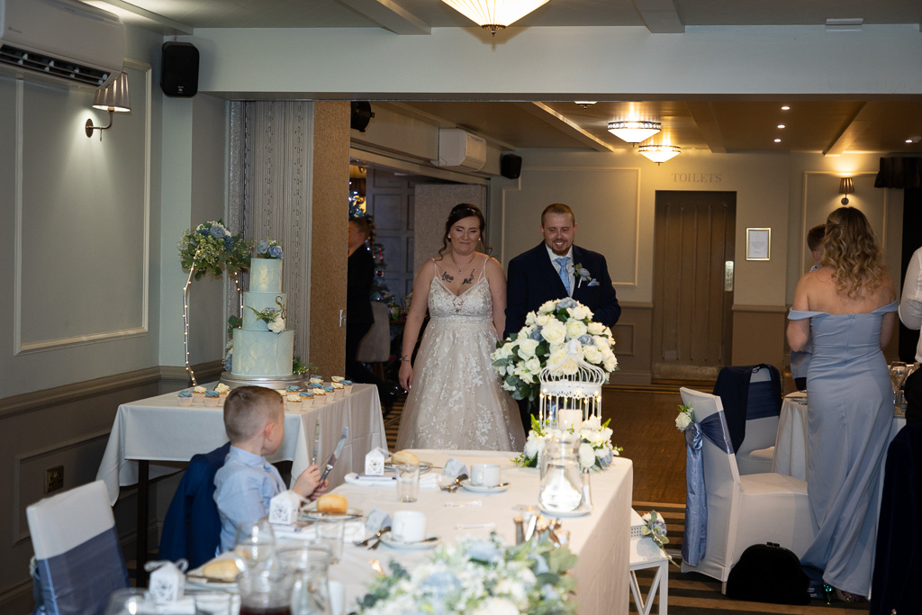 Mr & Mrs Pettit Mr & Mrs Pettit