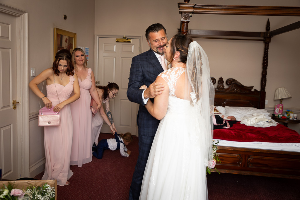 Mr & Mrs Wallis